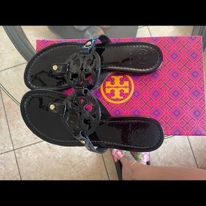 Tory Burch with box (Authentic) size 7.5